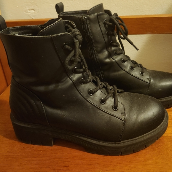 Mia Black Combat Boots - Picture 2 of 3